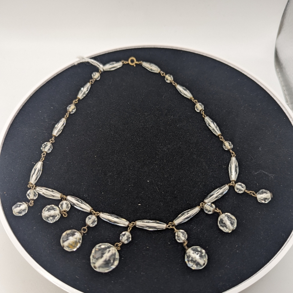 Vintage 9 inch clear beaded necklace. Some wear. Inventory box A - Picture 3 of 3